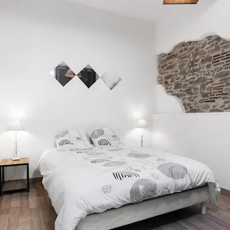 아파트 Donjon De La Bastide *